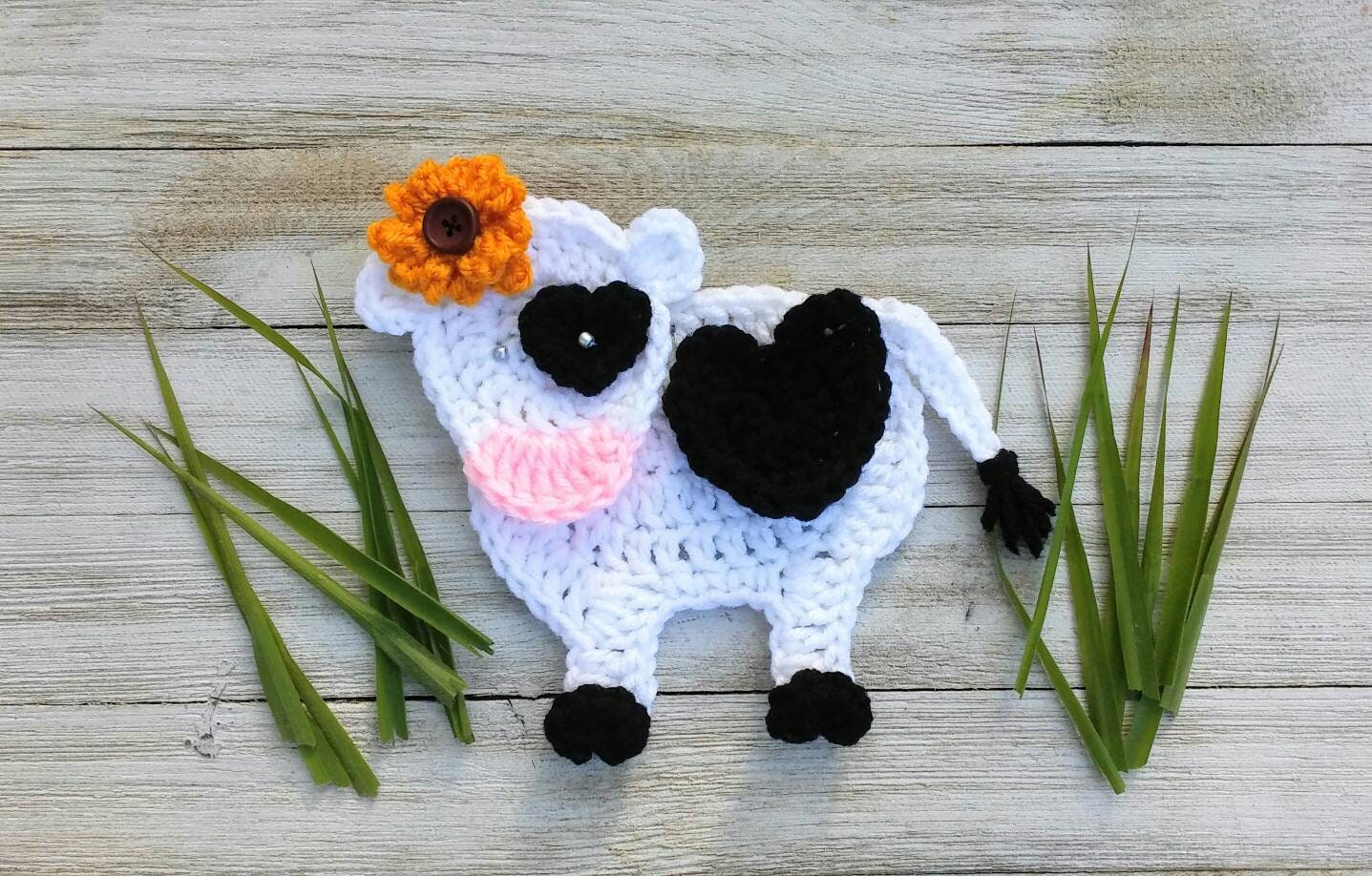 Bella Cow Applique Crochet Pattern, Farm Decoration (PDF Pattern)