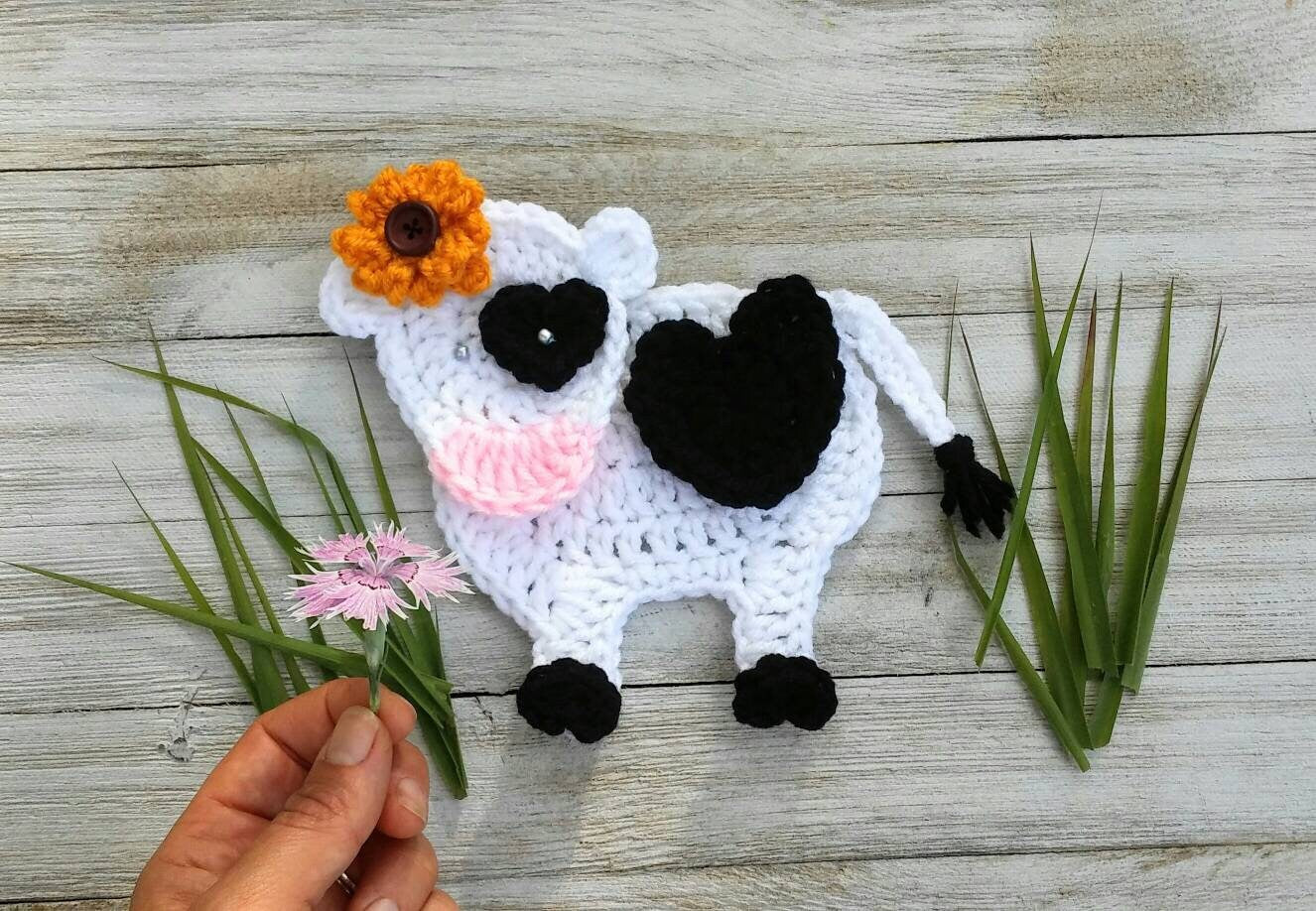 Bella Cow Applique Crochet Pattern, Farm Decoration (PDF Pattern)