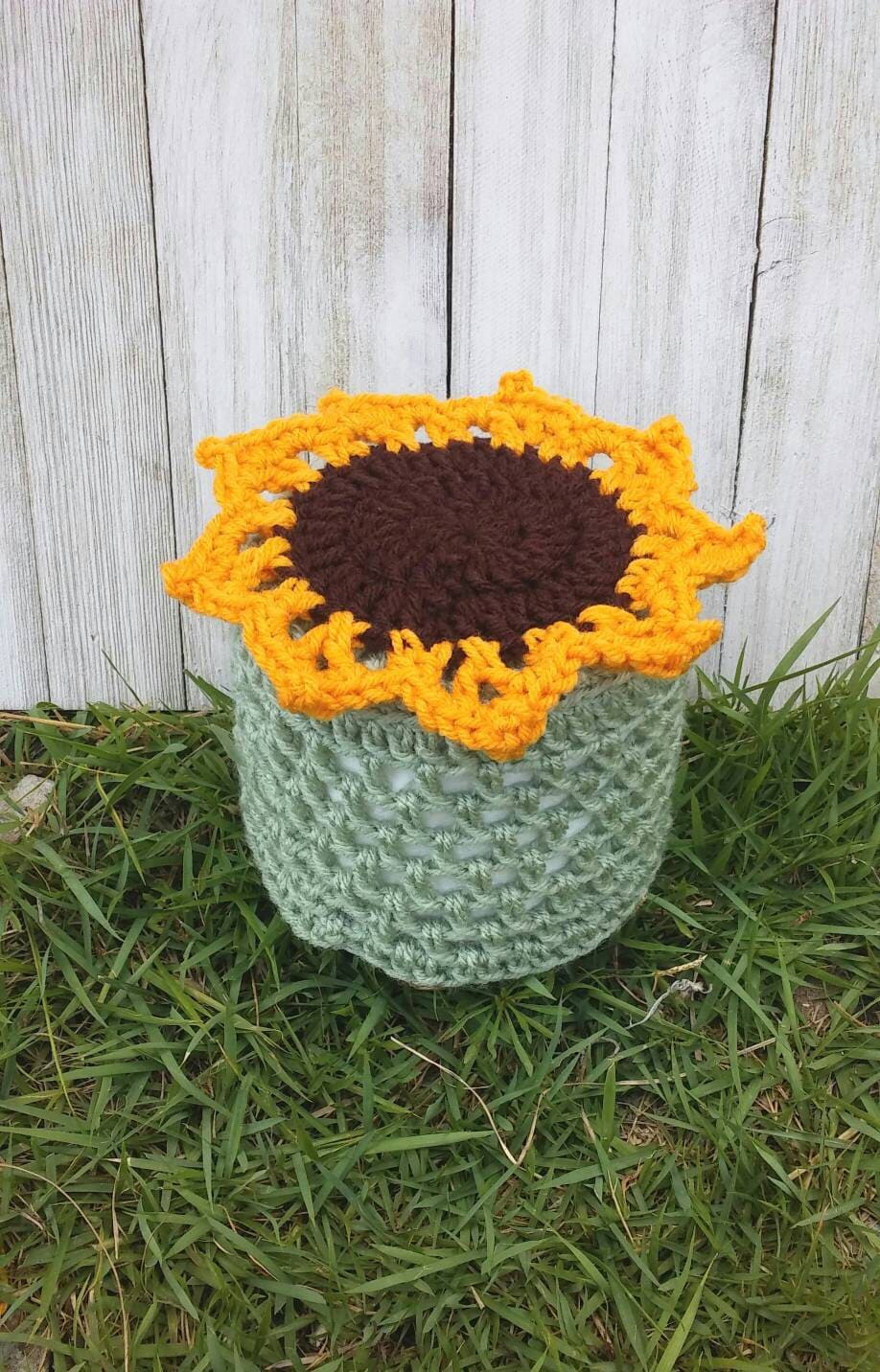 Crochet Sunflower Toilet Paper Cover Pattern (PDF Pattern)