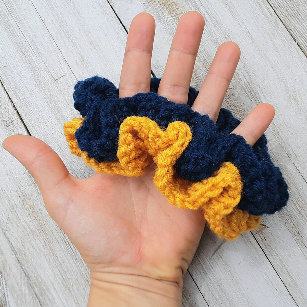 Team Spirit Scrunchie Crochet Pattern, Easy Beginner Project (PDF Pattern)