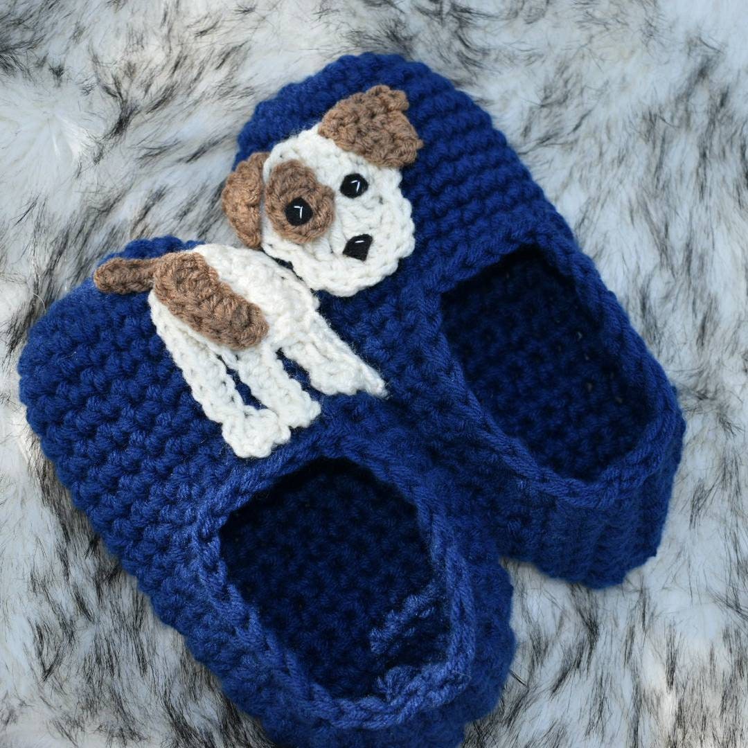Crochet Slipper Pattern, Dog Applique, US Women Size 5-12 (PDF Pattern)