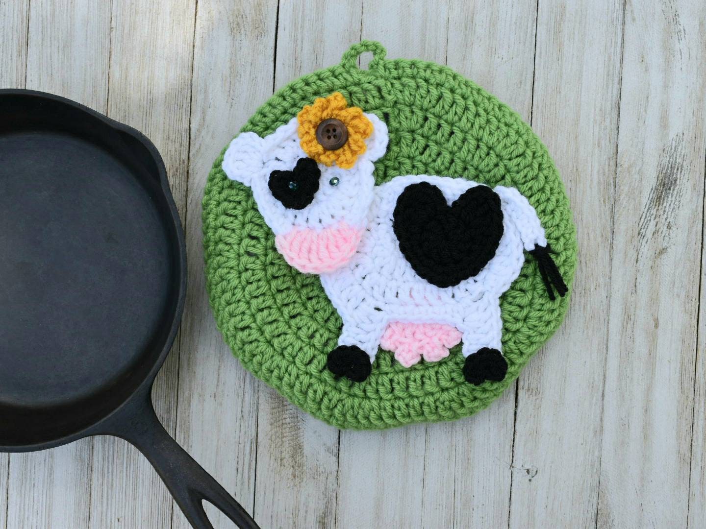 Bella Cow Applique Crochet Pattern, Farm Decoration (PDF Pattern)