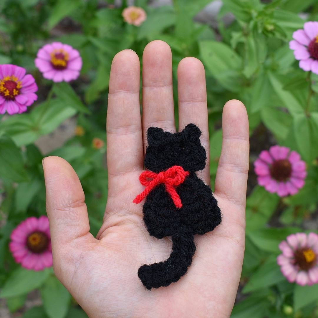 Super Simple Cat Applique Crochet Pattern, instant download pdf easy crochet pattern, kitty cat design, beginner crochet cat embellishment