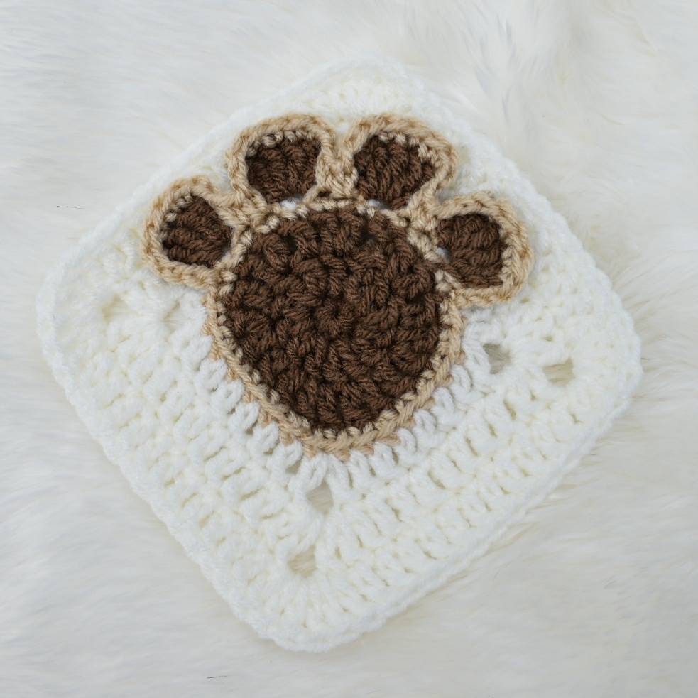 Paw print granny square easy crochet pattern, pet paw print design afghan block, crochet footprint pattern, beginner crochet granny square
