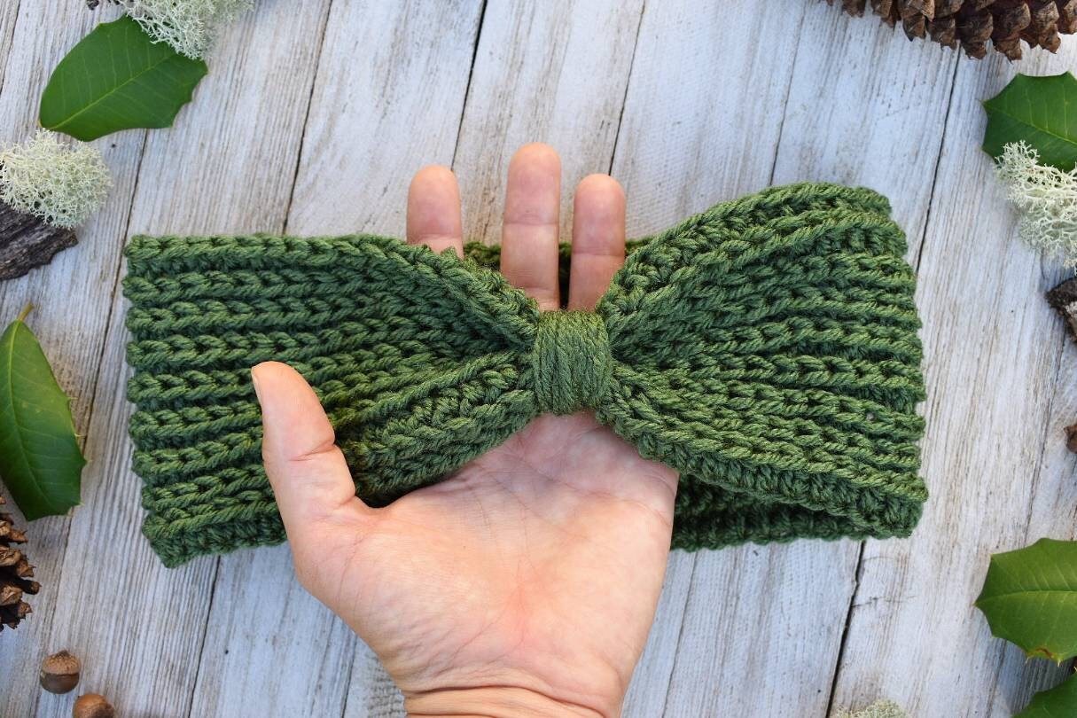 Easygoing Crochet Headband Pattern, instant download beginner crochet pdf pattern, simple stitch headwrap, crochet winter accessory
