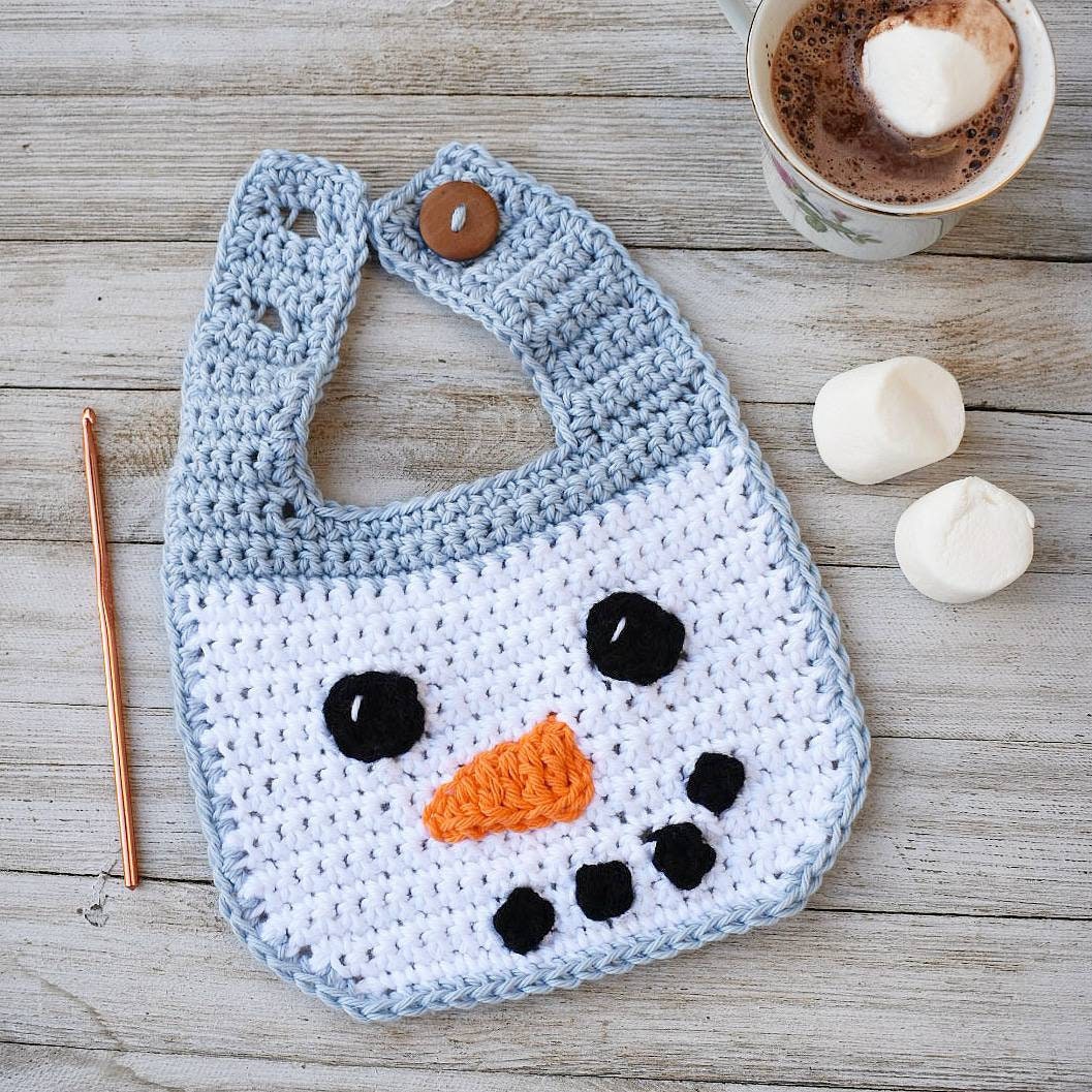 Snowman crochet baby bib digital pattern, instant download pdf, holiday crochet newborn gift