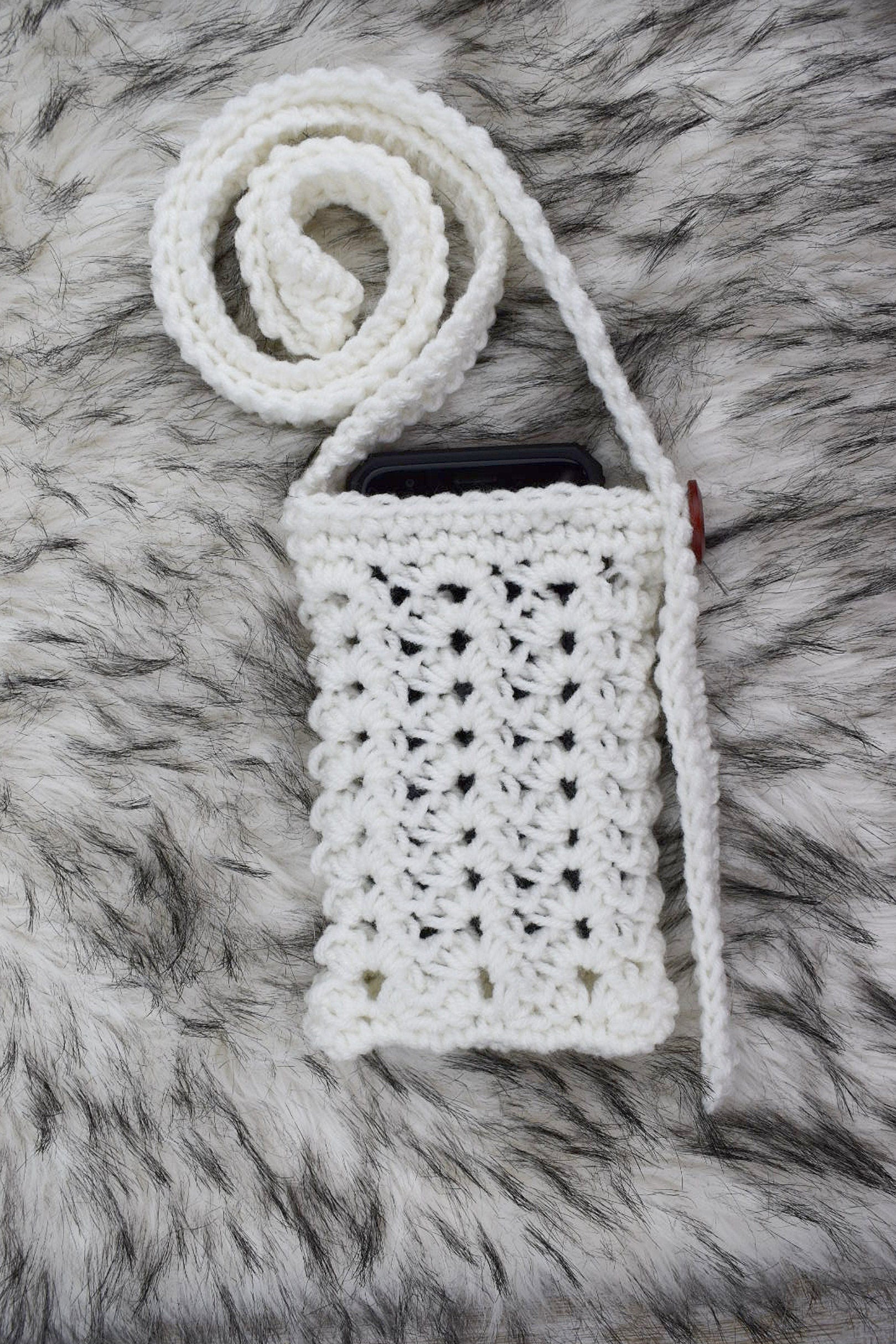 Crochet Phone Bag Pattern – Easy Crossbody Purse (PDF Pattern)