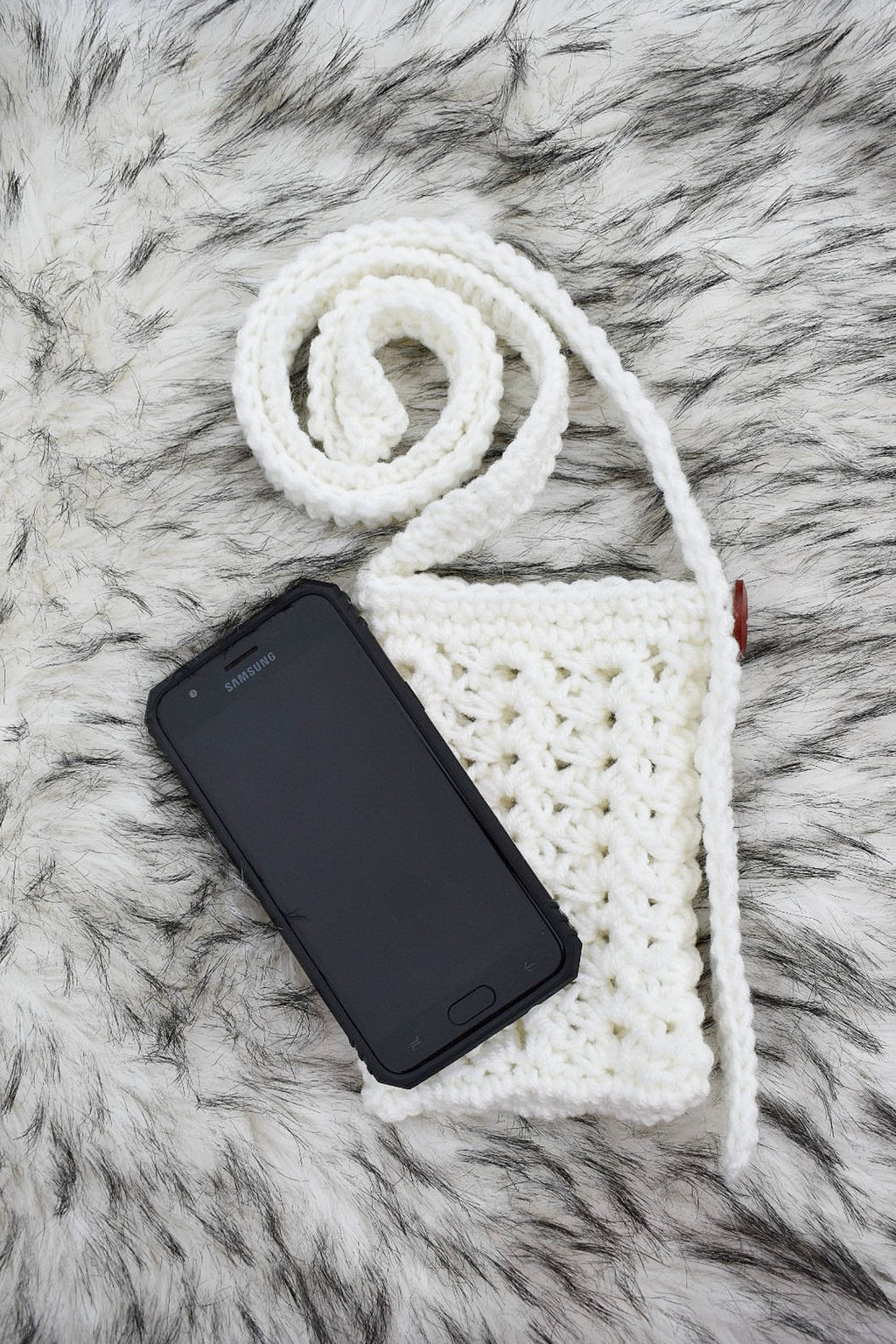 Crochet Phone Bag Pattern – Easy Crossbody Purse (PDF Pattern)