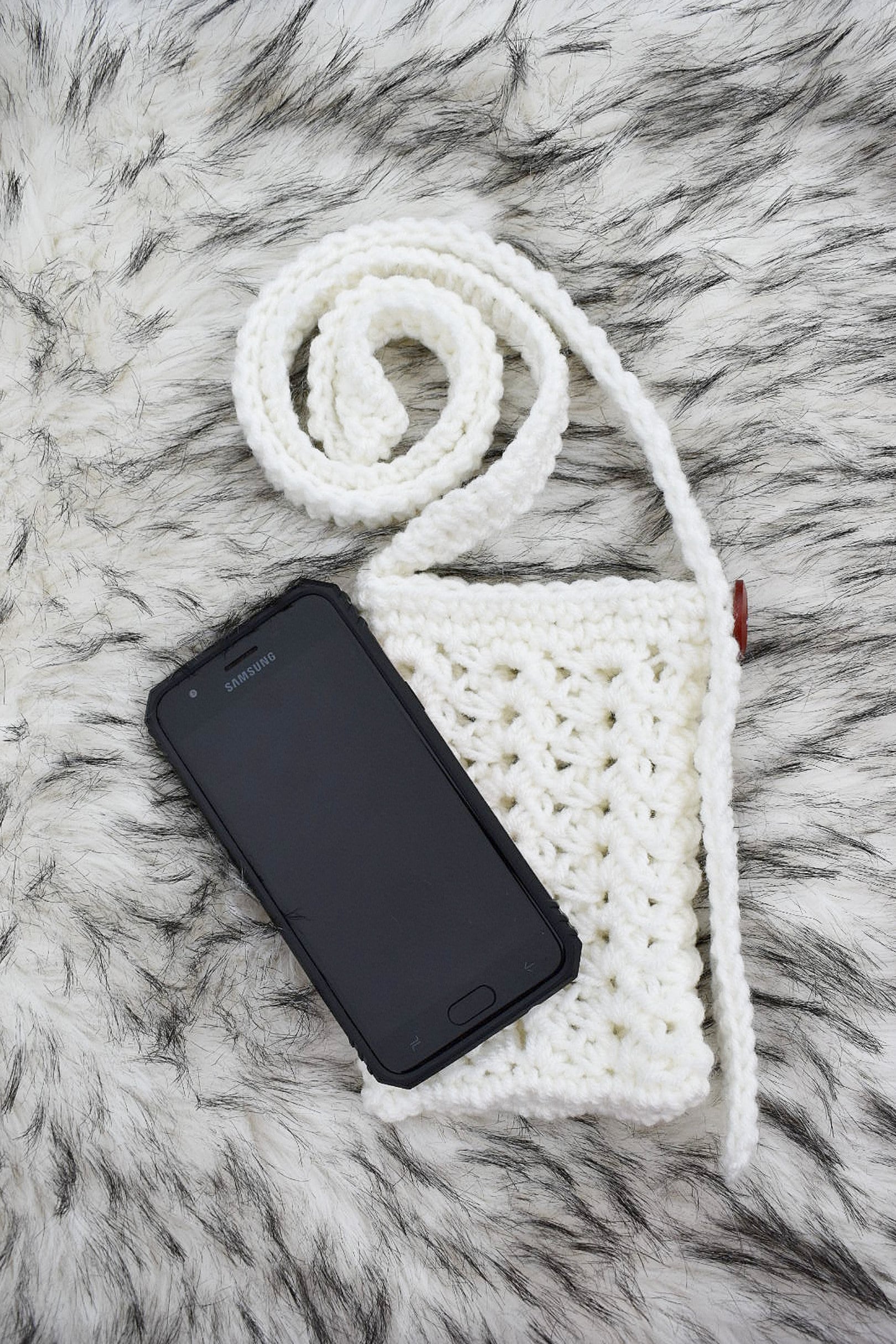 Crochet Phone Bag Pattern – Easy Crossbody Purse (PDF Pattern)