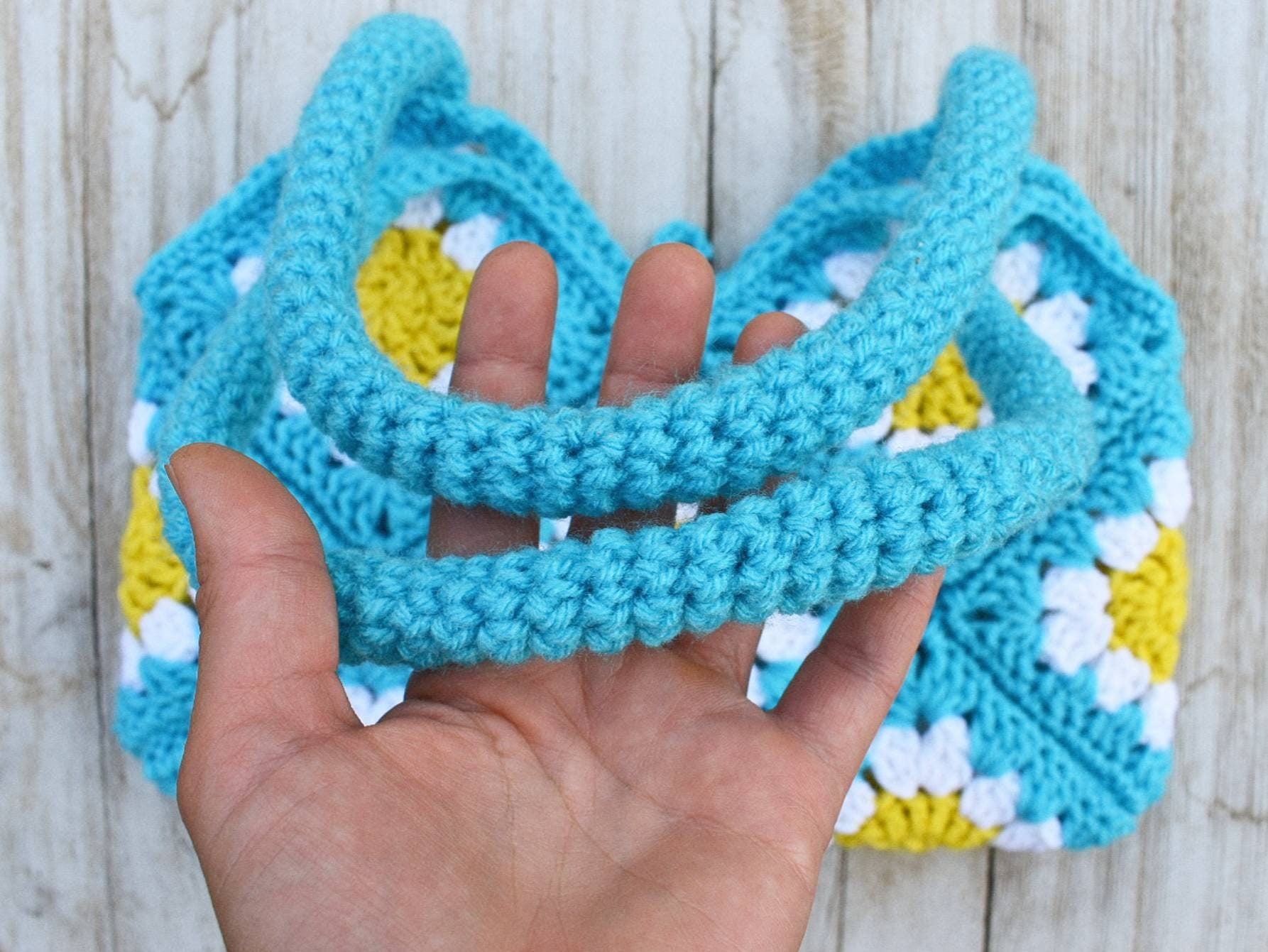 Daisy Flower Granny Square Crochet Bag Pattern – PDF Tutorial