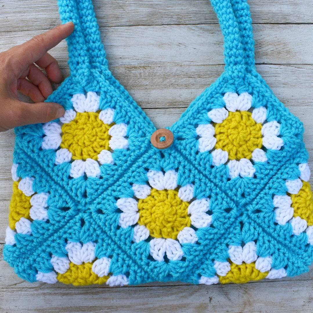 Daisy Flower Granny Square Crochet Bag Pattern – PDF Tutorial