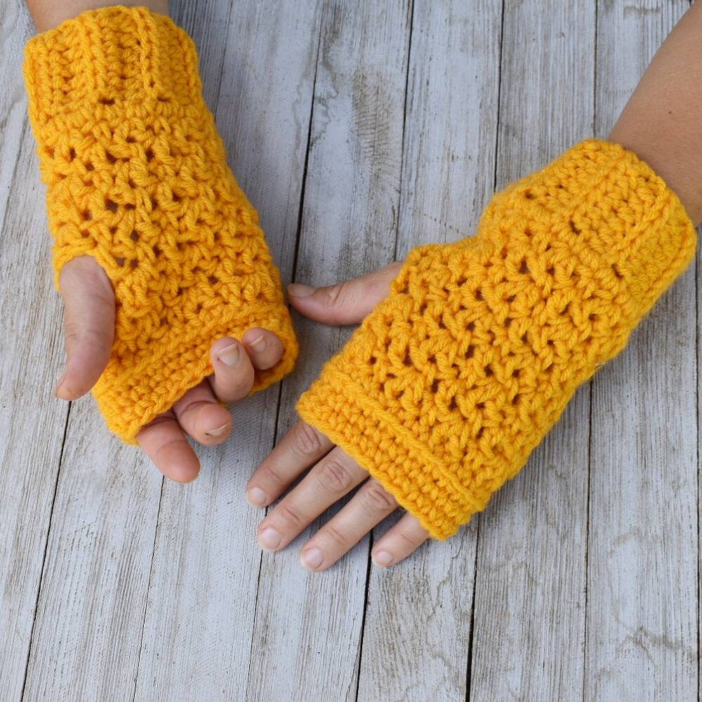 Crochet Fingerless Gloves Pattern, Easy Women's Mittens (PDF Pattern)
