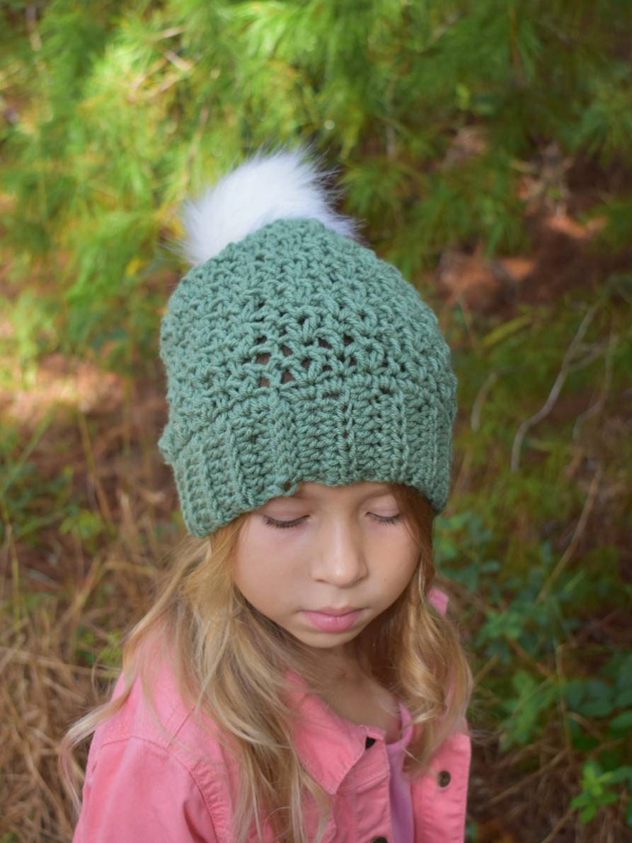 Crochet Slouch Hat Pattern, Women's Beanie, Easy Beginner Toque (Instant Download)