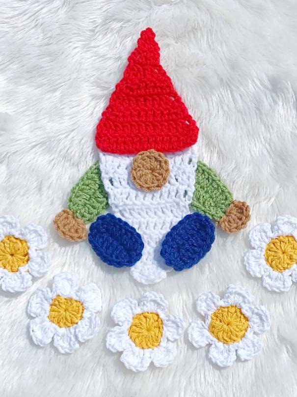 Crochet Gnome Applique Pattern, Easy Sew-On Decoration (PDF Pattern)