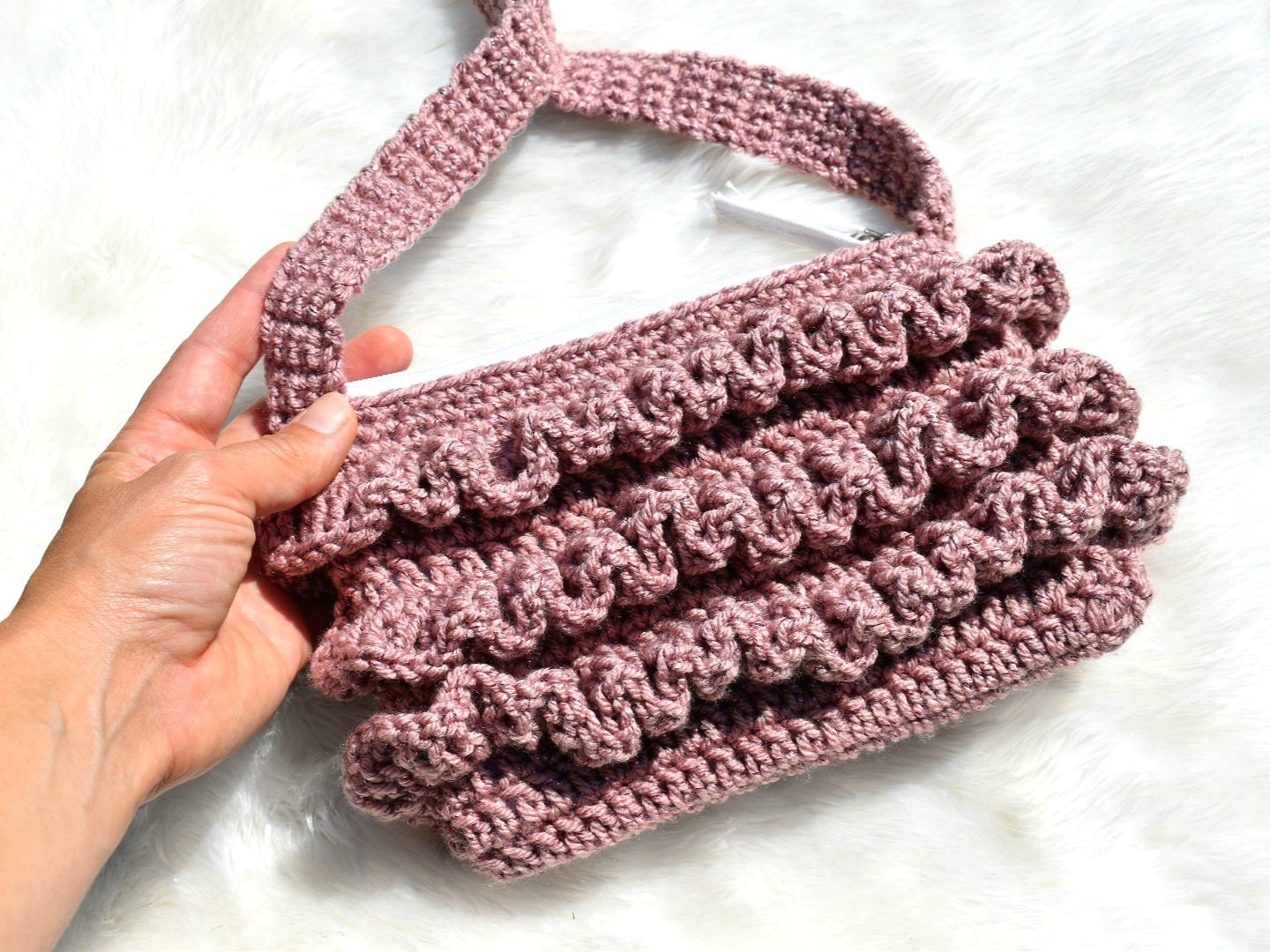 Ruffle Handbag Crochet Pattern, Easy Beginner Purse (PDF Pattern)