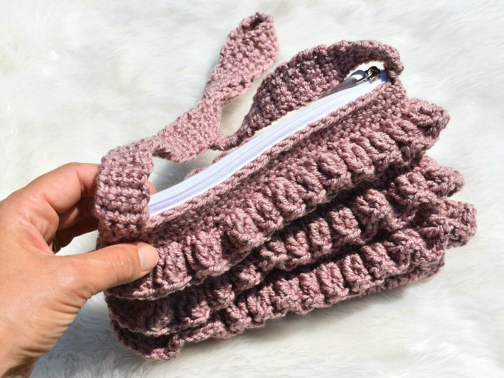 Ruffle Handbag Crochet Pattern, Easy Beginner Purse (PDF Pattern)