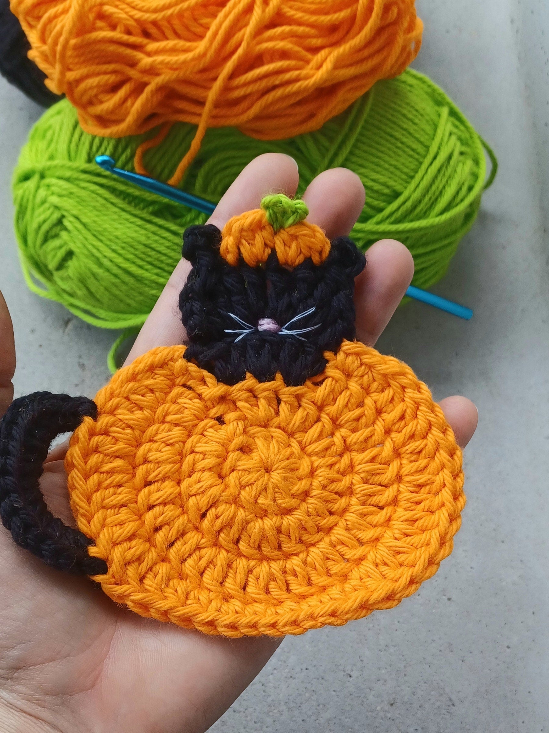 Boo Kitty Pumpkin Crochet Coaster Pattern, Halloween Mug Rug (PDF Pattern)