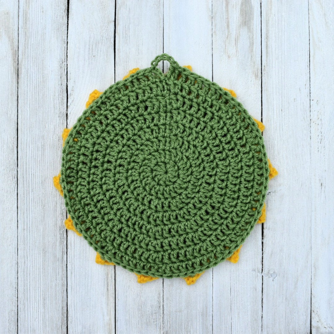 Crochet Sunflower Potholder Pattern, Farmhouse Hotpad Trivet (Digital Download)
