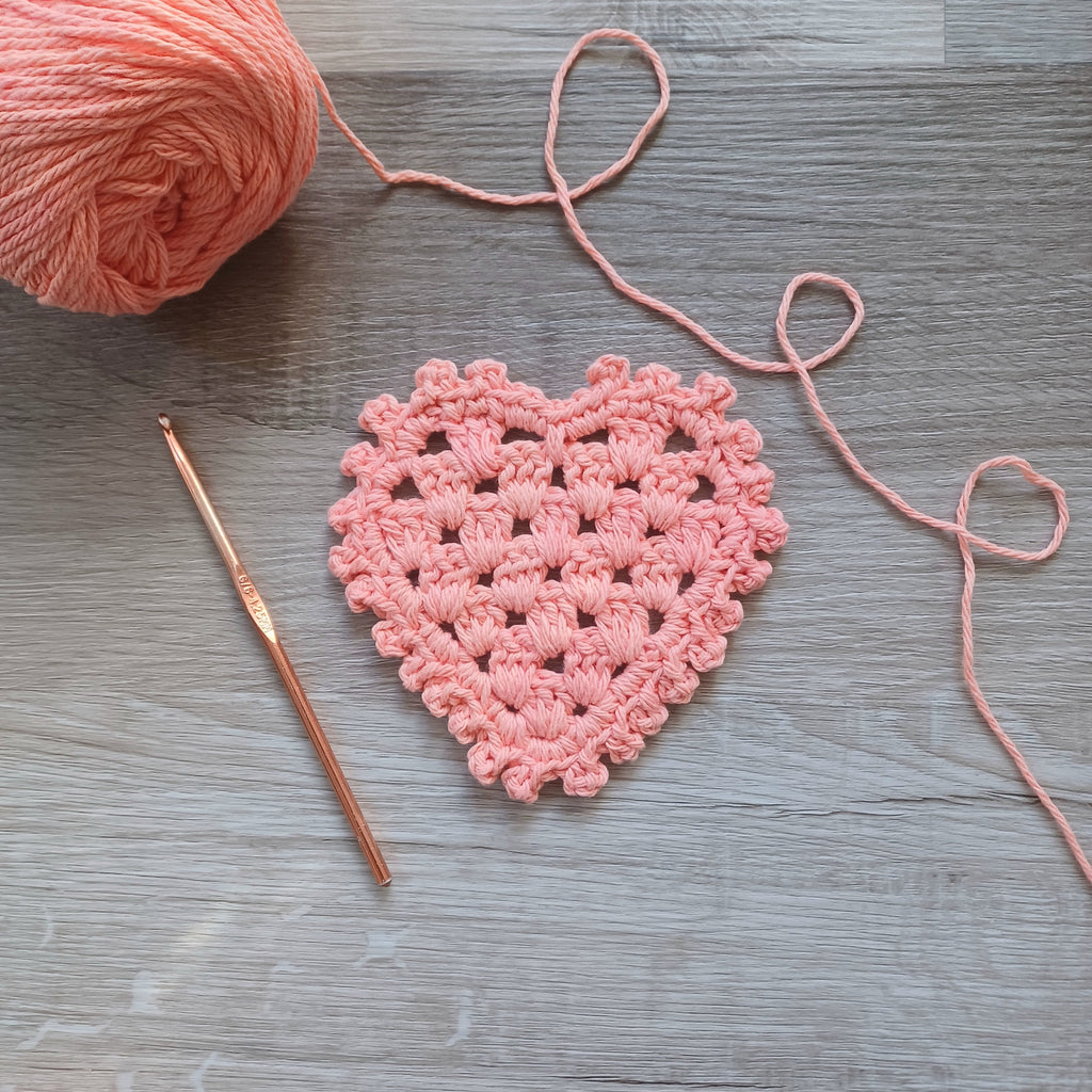 Picot Heart Coaster Crochet Pattern, Valentine Mug Rug (Digital Download)