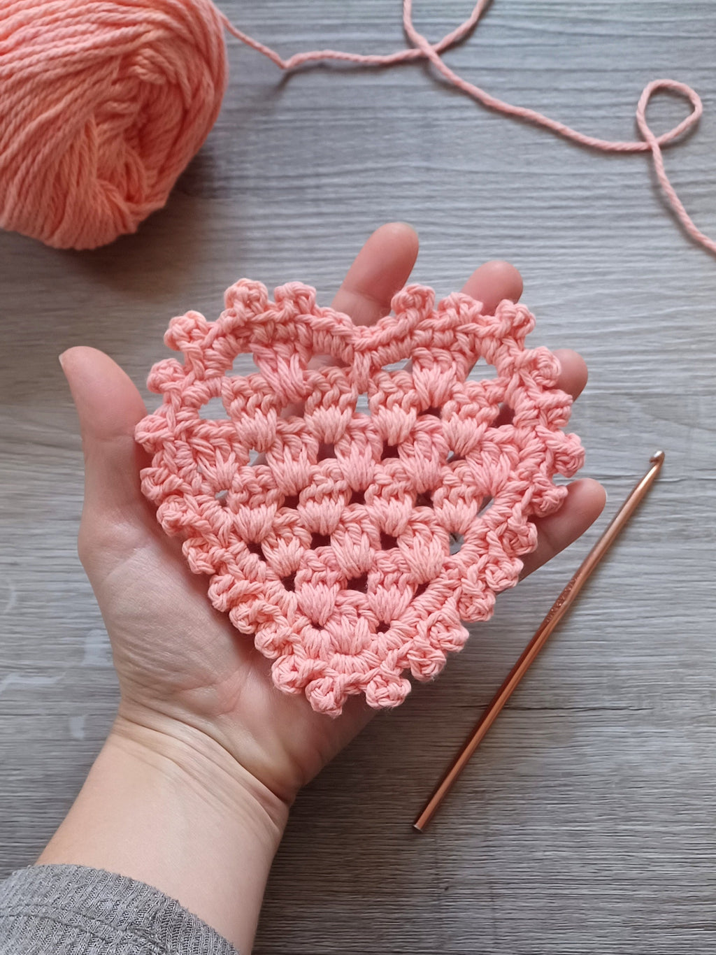 Picot Heart Coaster Crochet Pattern, Valentine Mug Rug (Digital Download)