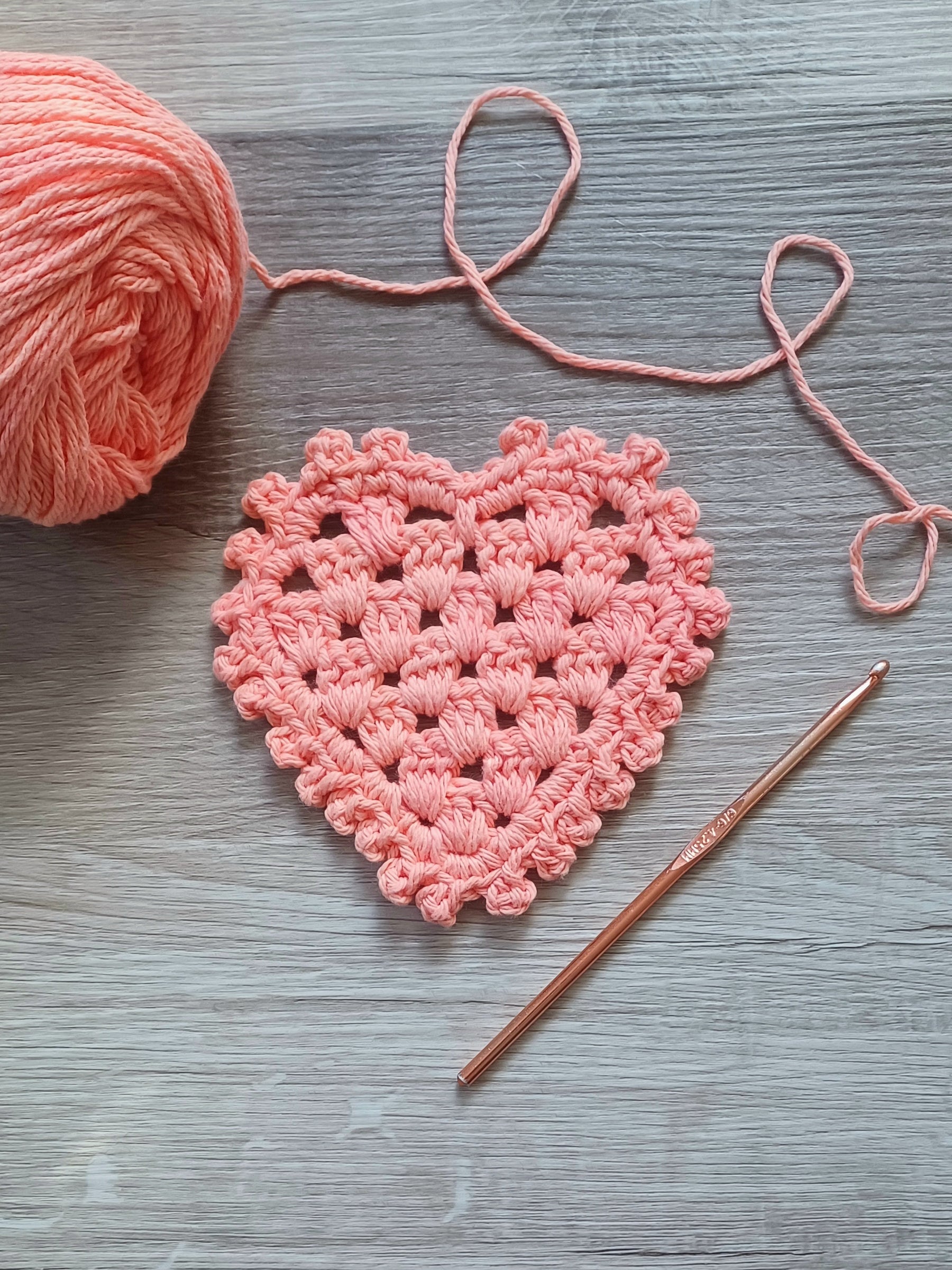 Picot Heart Coaster Crochet Pattern, Valentine Mug Rug (Digital Download)