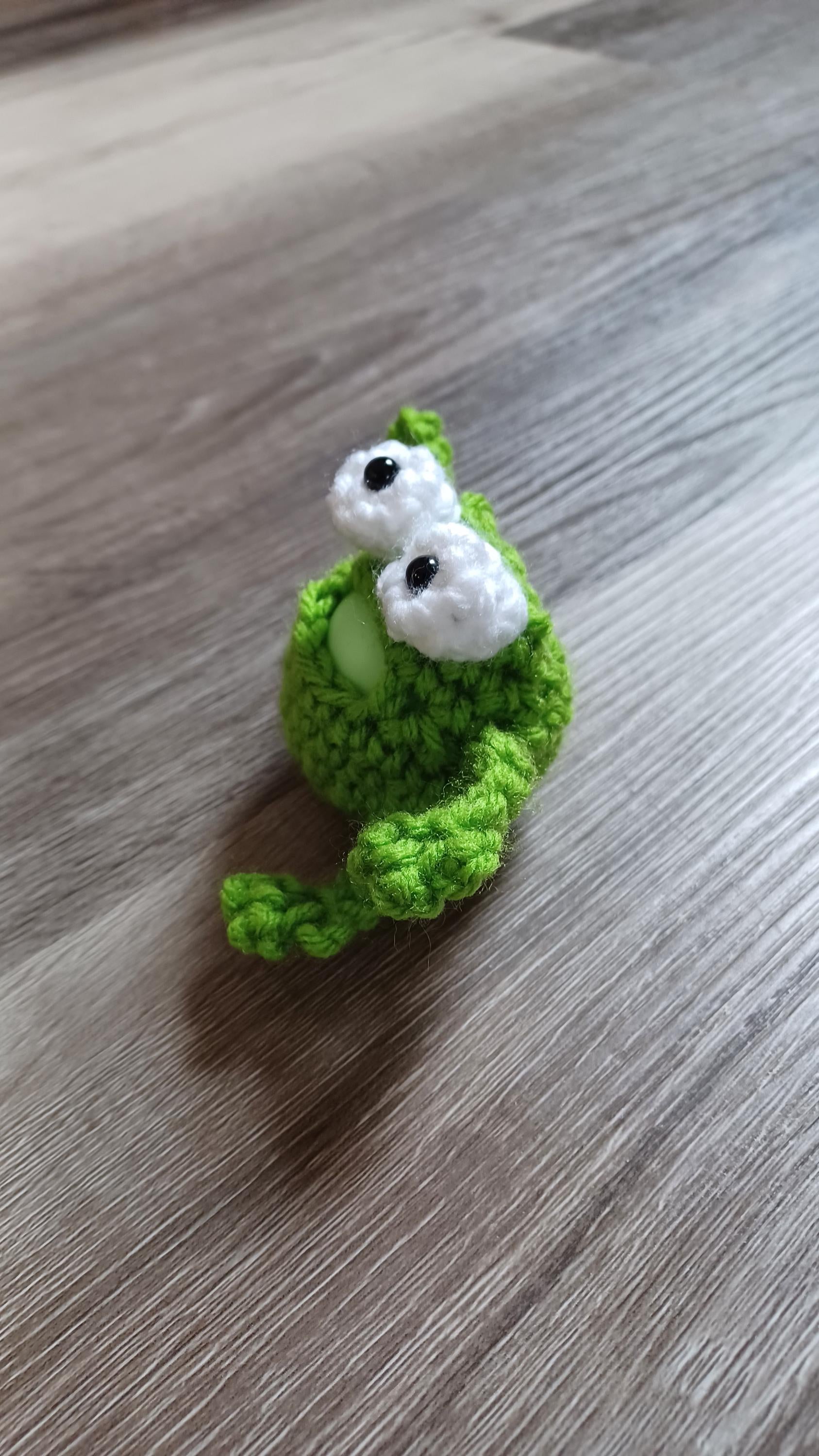 Crochet Burping Frog Pattern: Amigurumi Fidget Toy (PDF Pattern)
