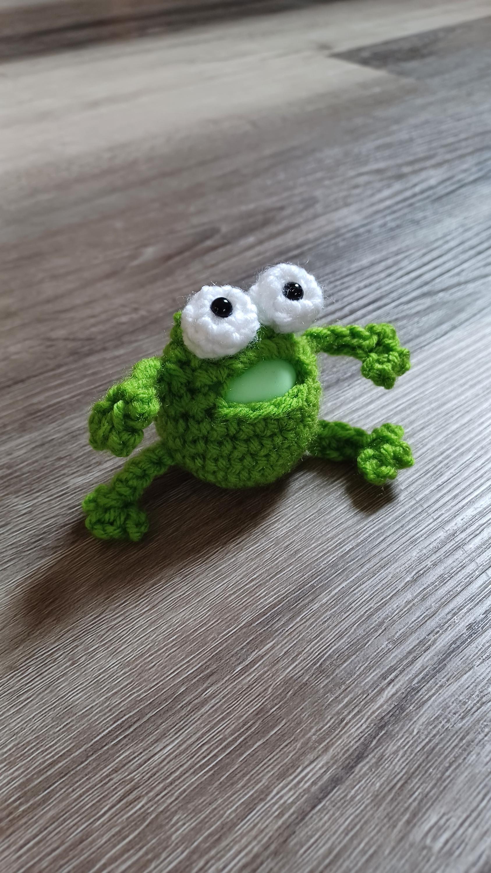 Crochet Burping Frog Pattern: Amigurumi Fidget Toy (PDF Pattern)