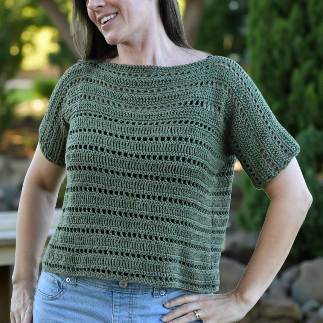 Molovo T-Shirt Easy Construction Crochet Pattern Fall Seasonal Top